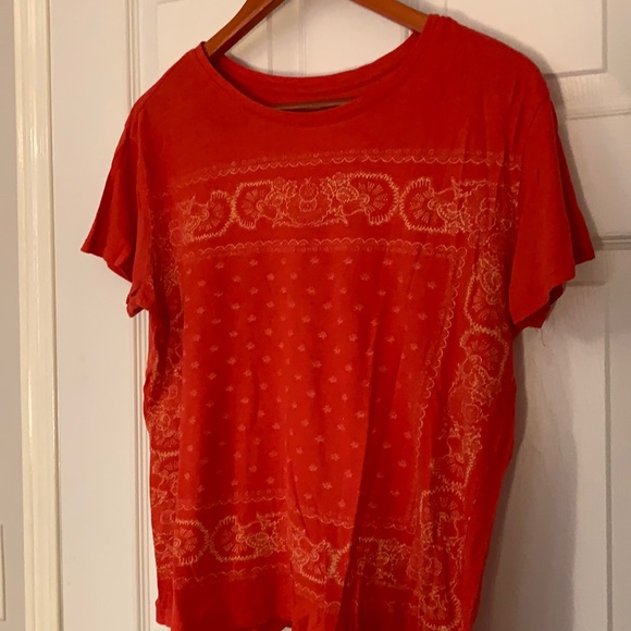 Lucky Brand Jeans Red Paisley T-Shirt - Picture 1 of 1